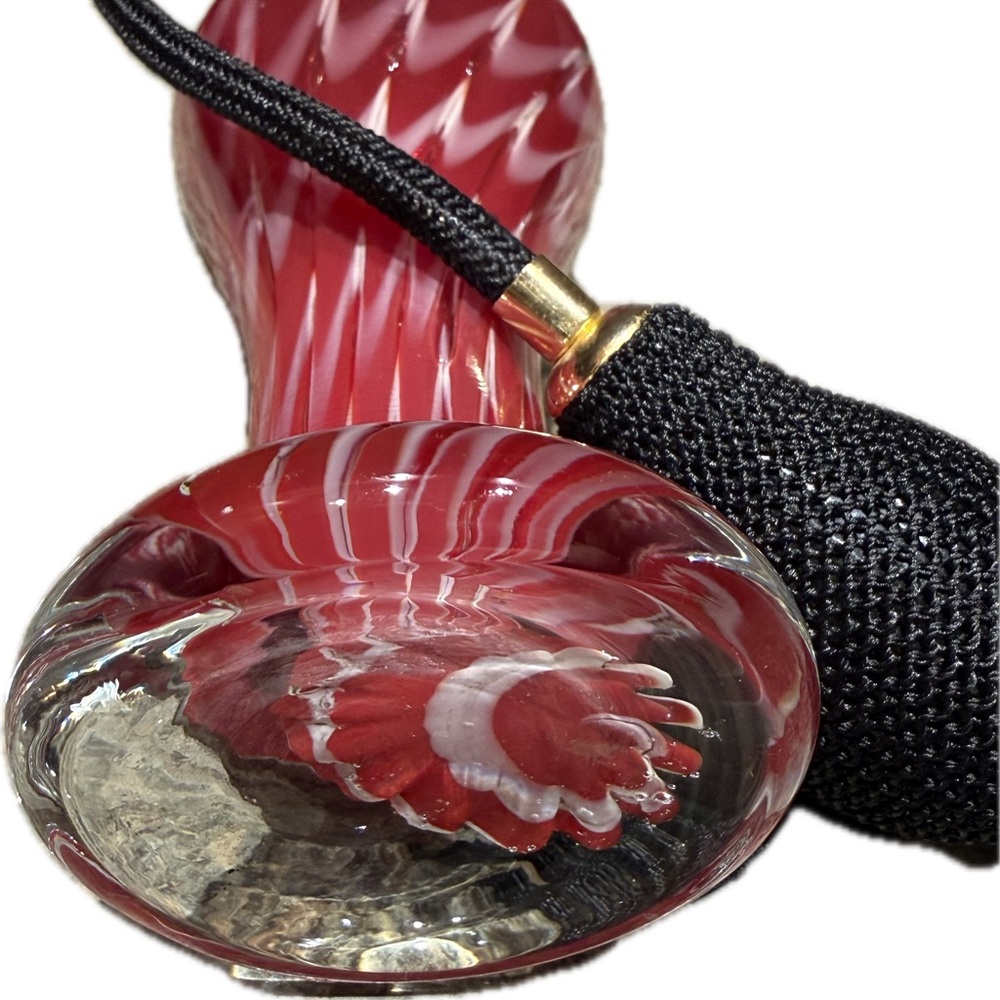 Cranberry Cased Art Glass Feather Swirl Perfume Bottle With Atomizer - Picture 6 of 8